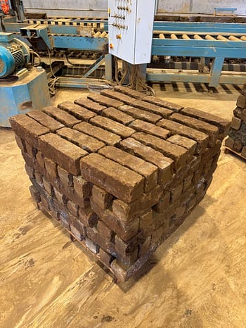 ffaee27f-846e-45c1-9a87-2dcbd20cd3e5 Ironstone building stone